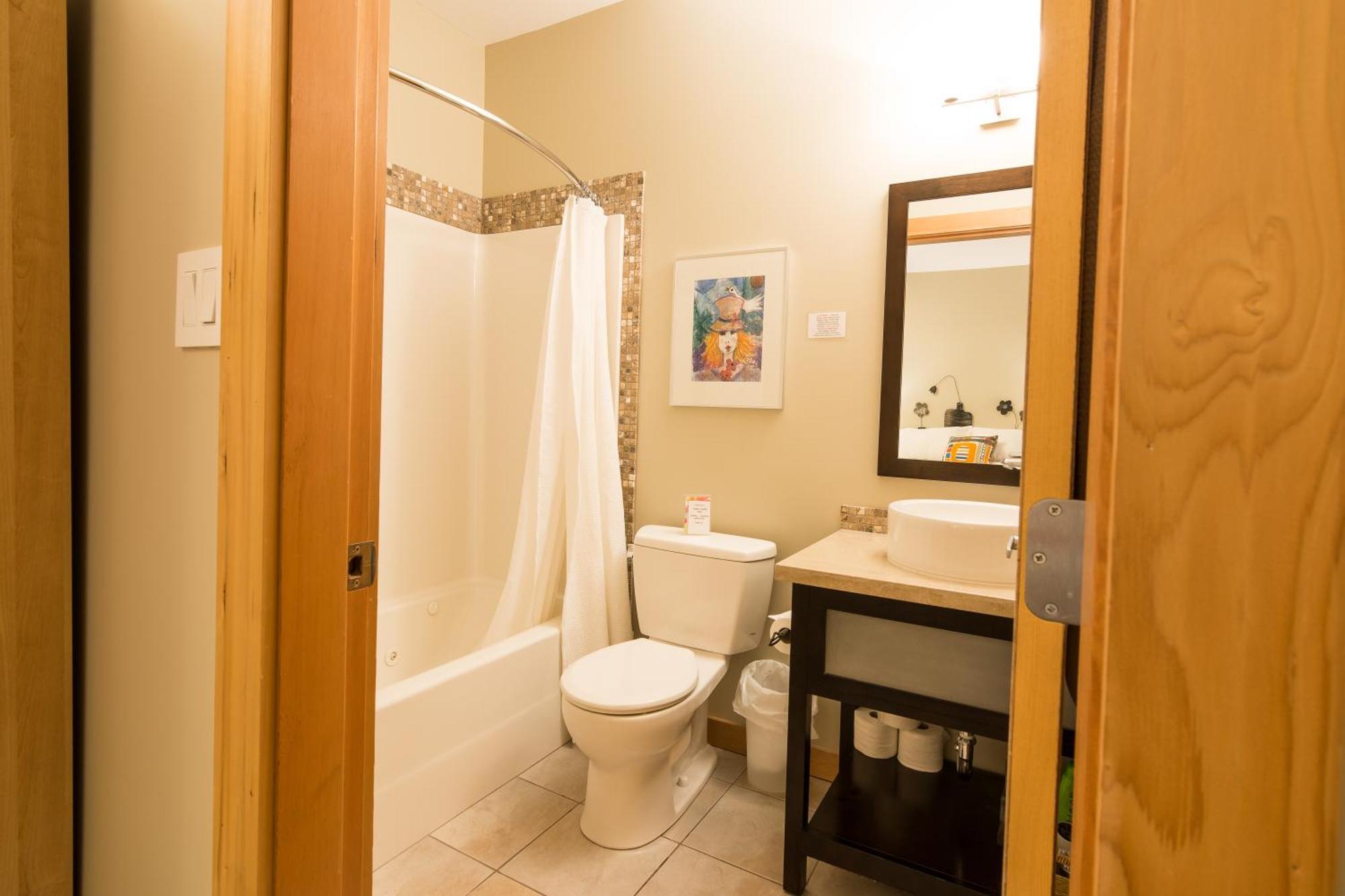 Cormier'S Studio Guest Suites Penticton Eksteriør bilde