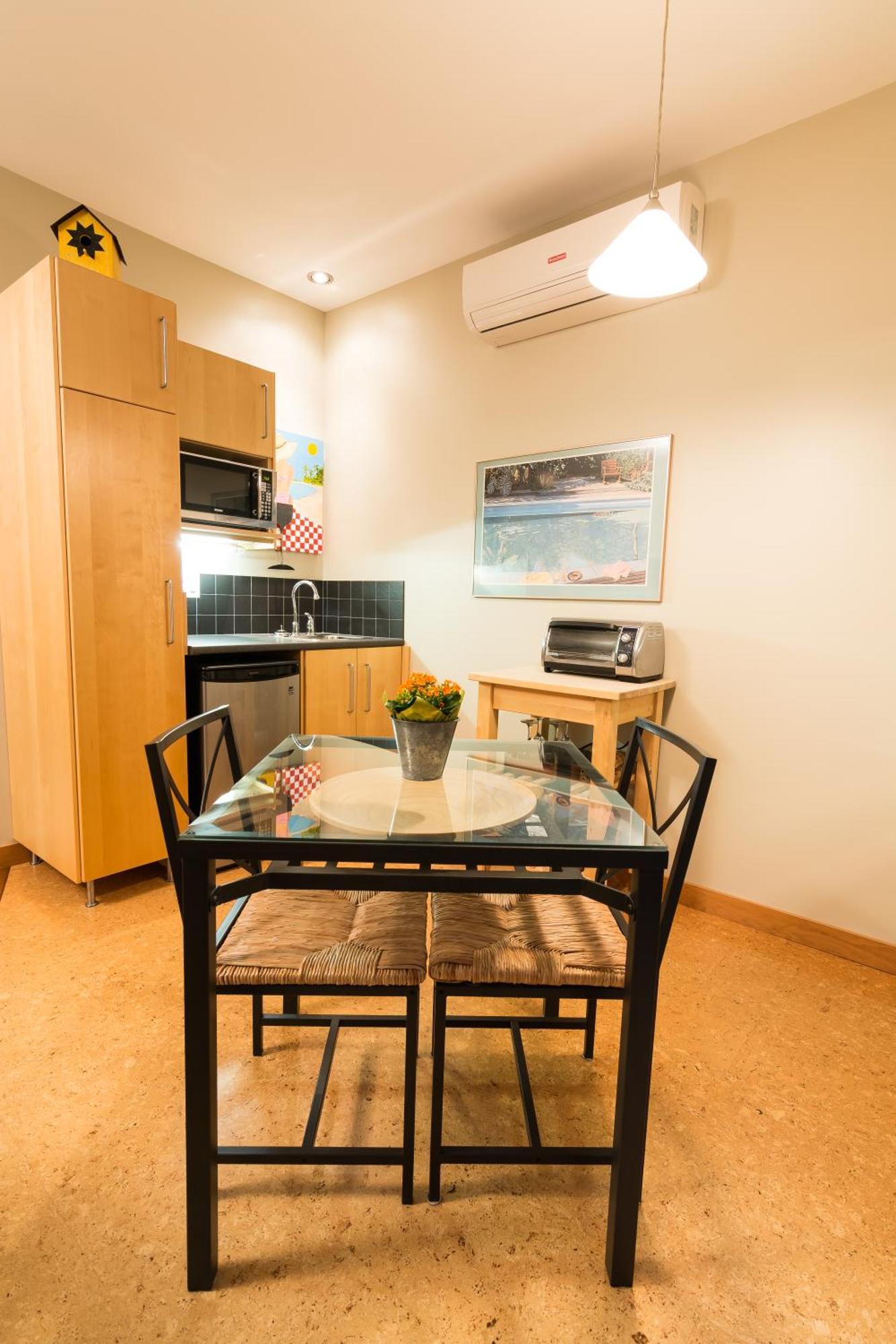 Cormier'S Studio Guest Suites Penticton Eksteriør bilde