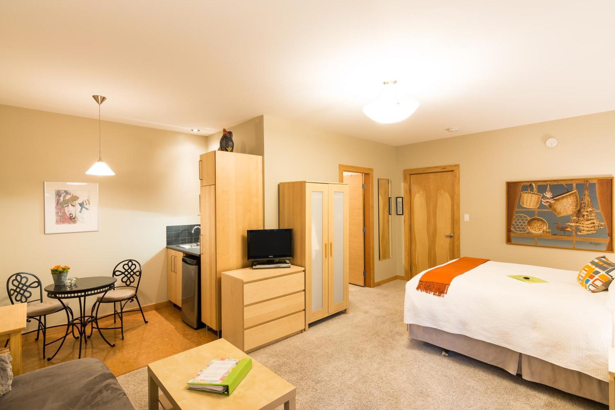 Cormier'S Studio Guest Suites Penticton Eksteriør bilde