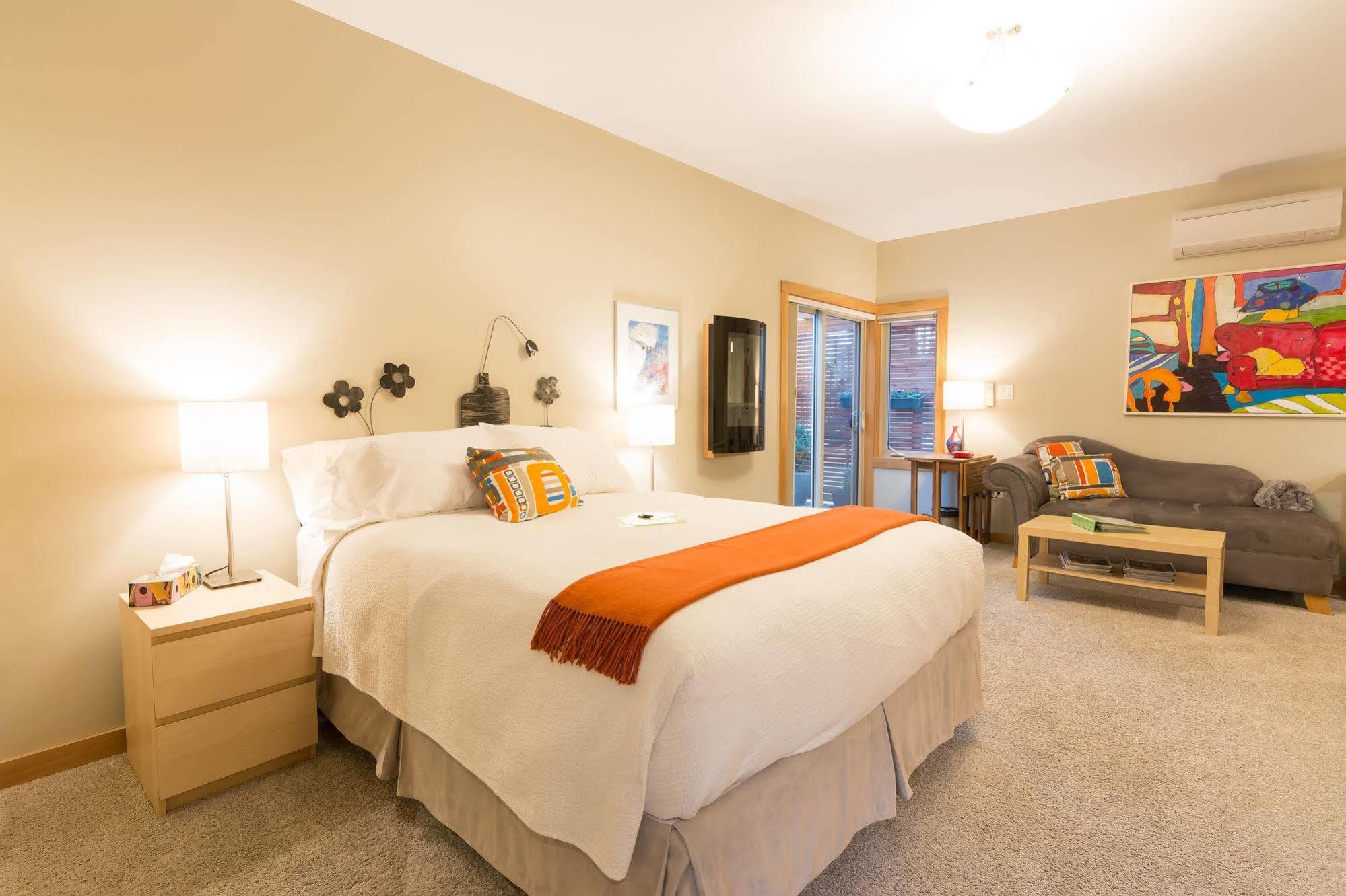 Cormier'S Studio Guest Suites Penticton Eksteriør bilde