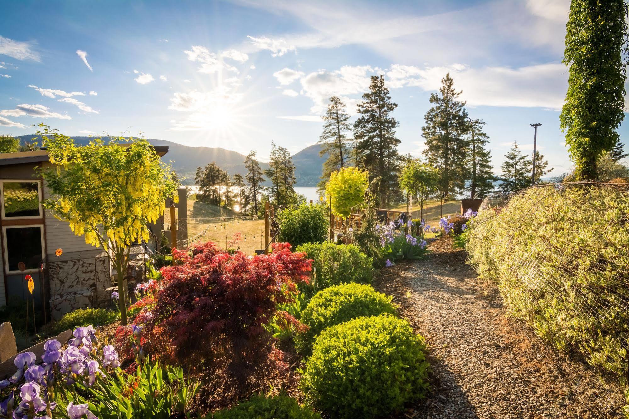 Cormier'S Studio Guest Suites Penticton Eksteriør bilde